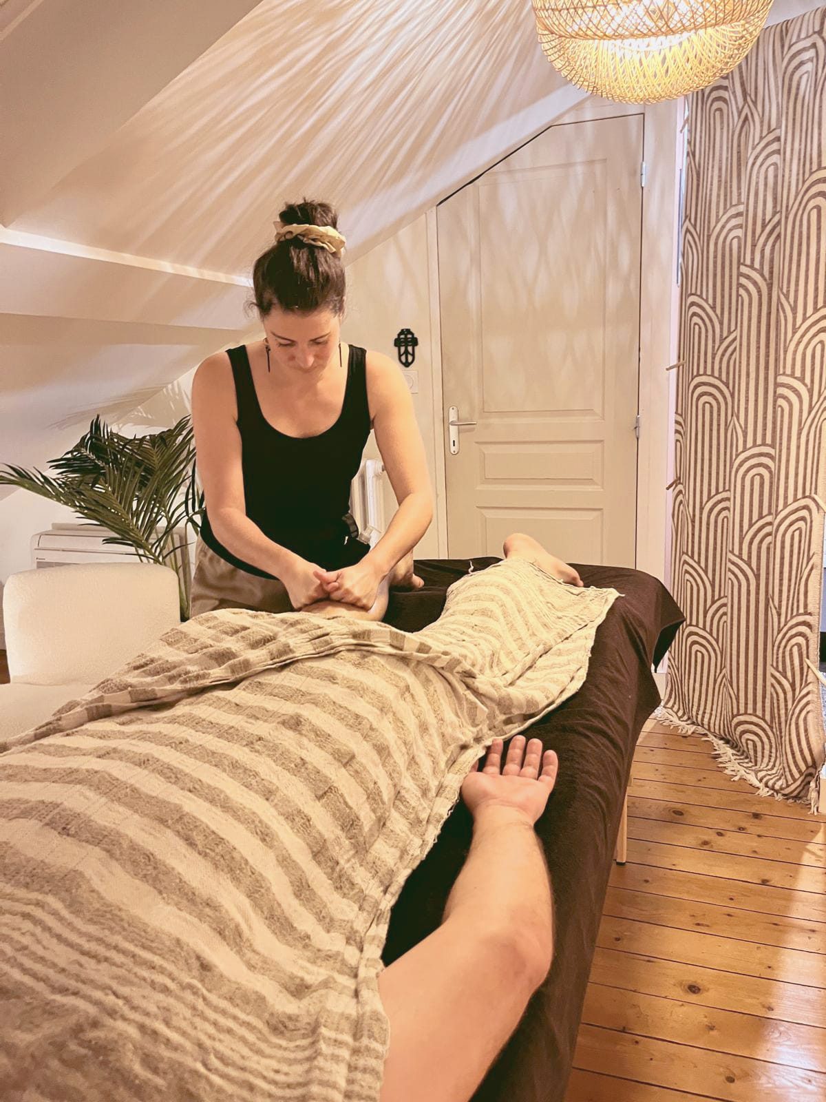 Massage des bras au cabinet, à Libourne