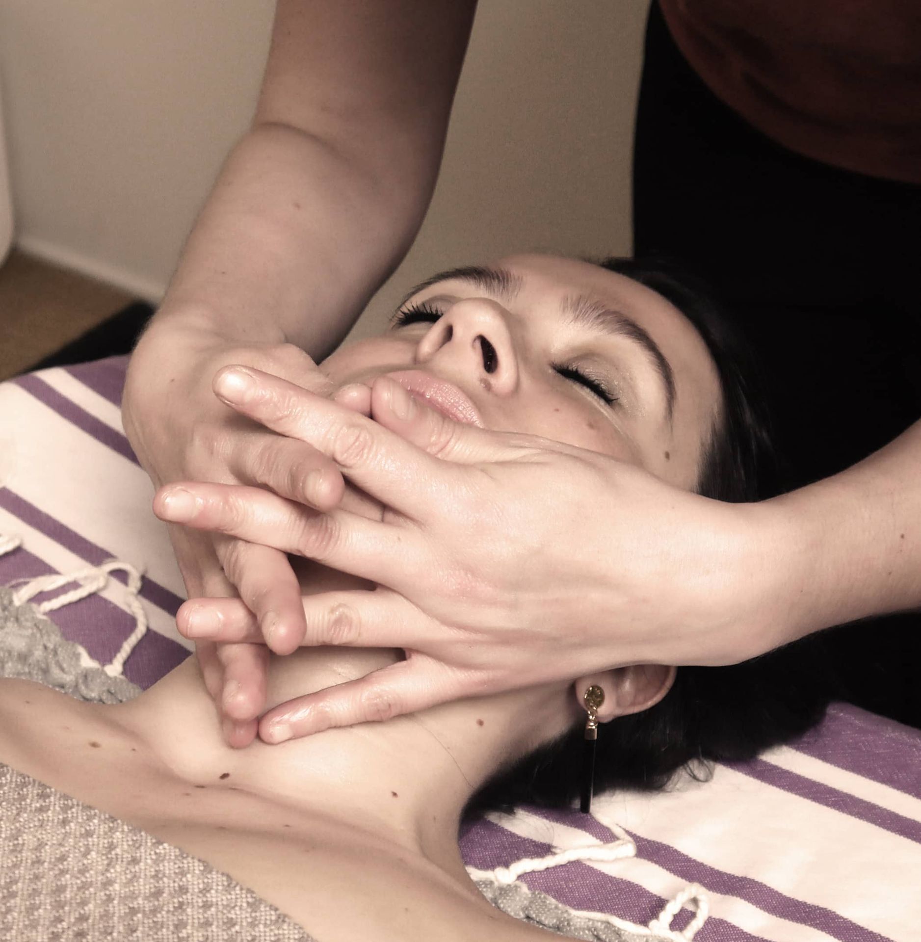 massage du visage soin du visage